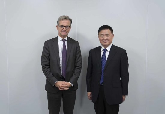 潘功胜：逆差国与顺差国应共同努力，实现全球经济动态平衡