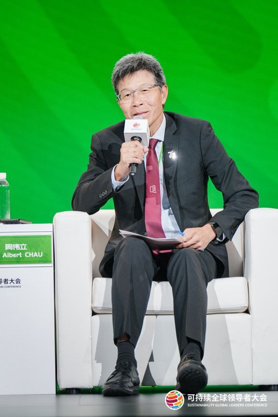 周伟立：约60%入门级工作被AI取代	，需培养自我管理技能